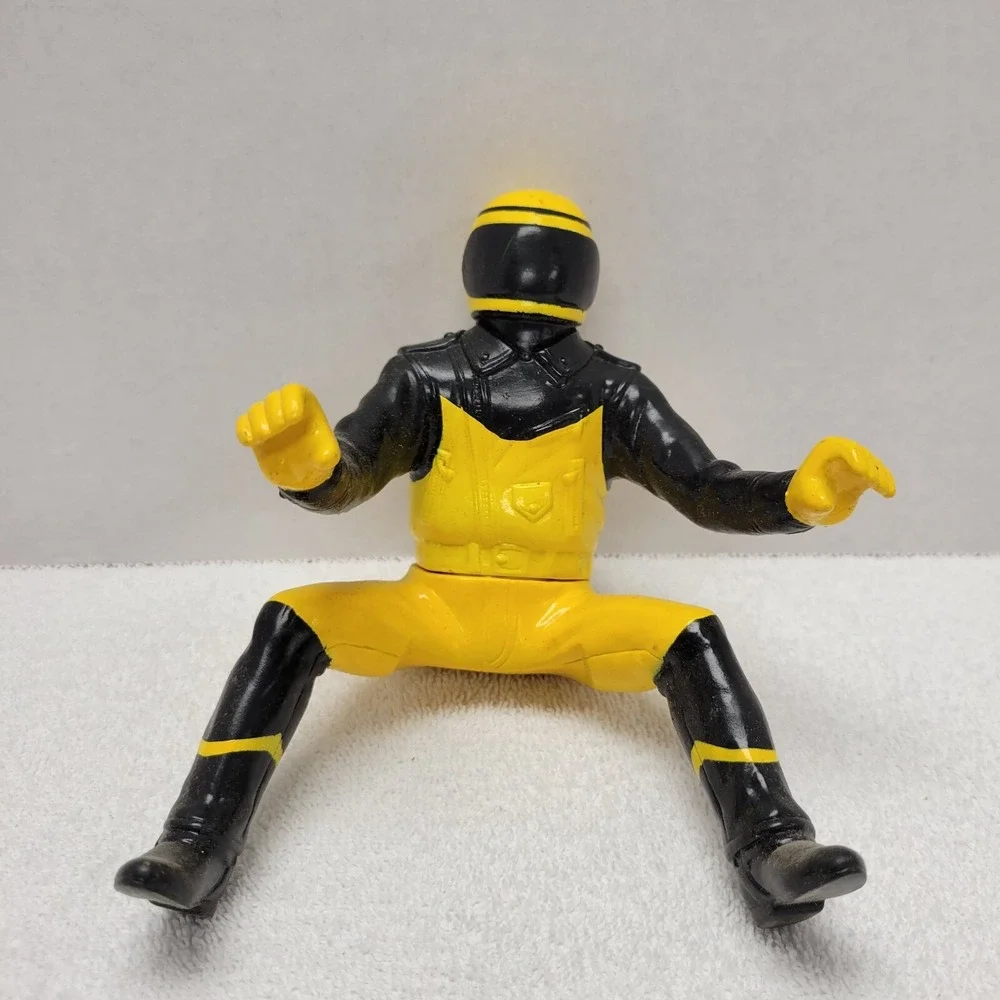 Vintage‎ Yellow Power Ranger motorcycle posed action figure